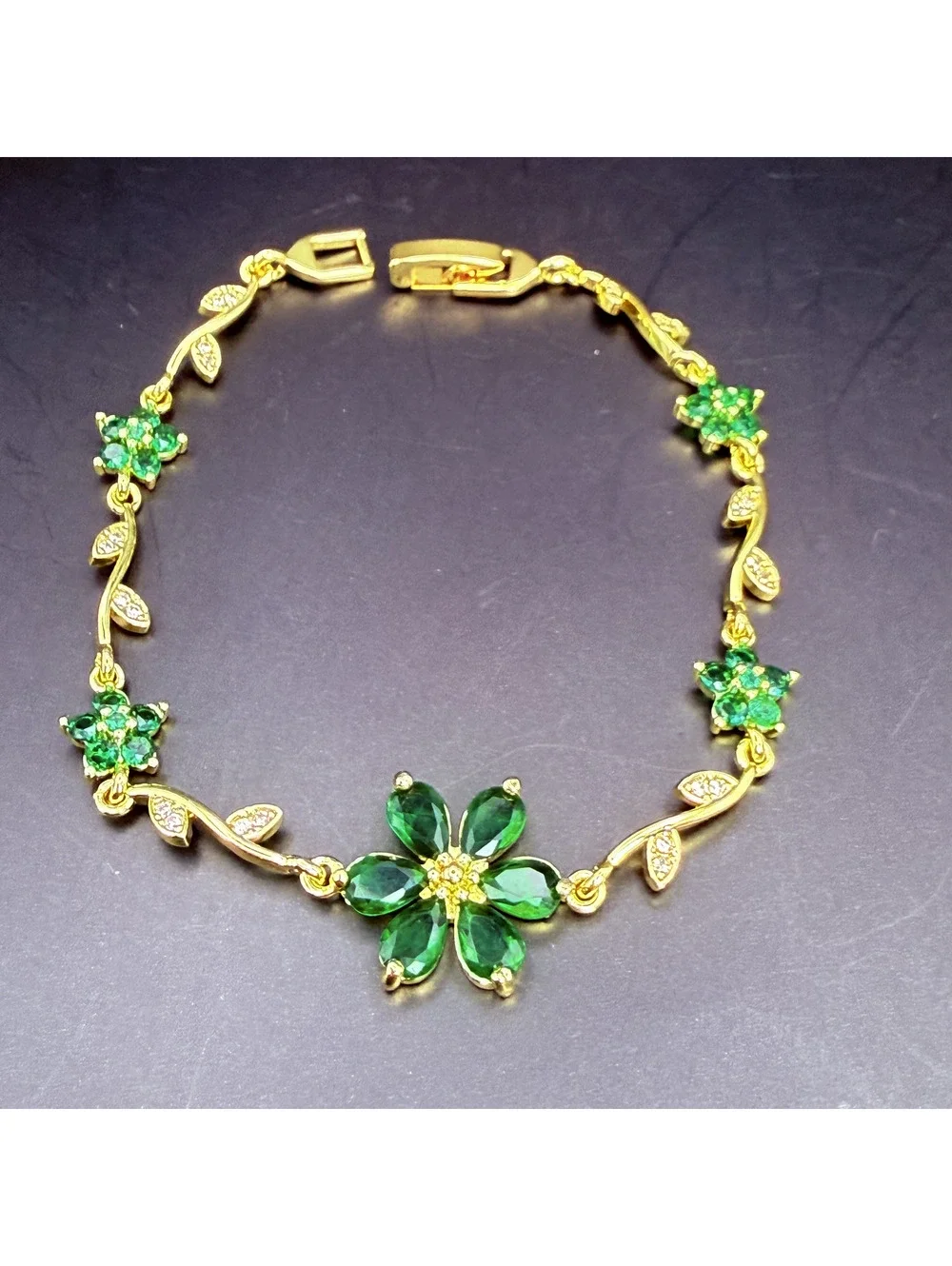 candy+clover green sakura flower vinecrystal gold tone bracelet